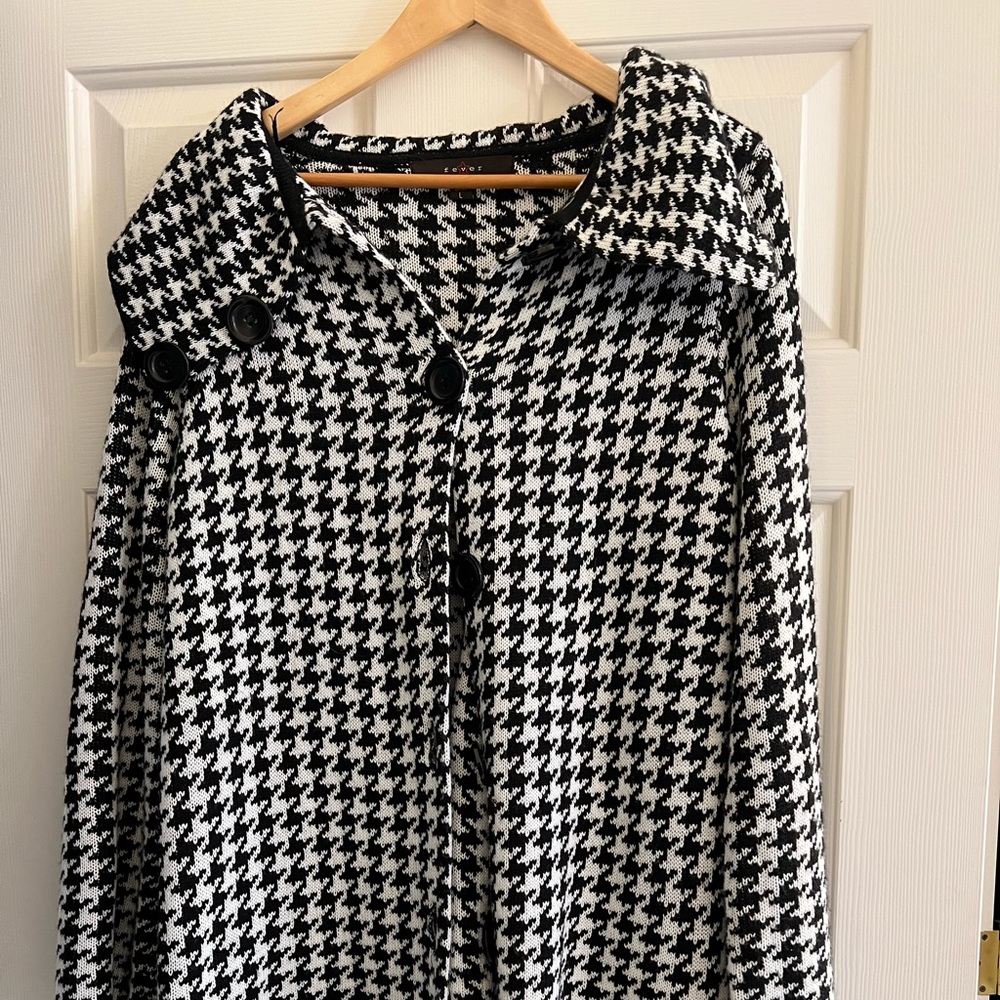 Houndstooth sweater jacket. Sits at hips. Gently worn